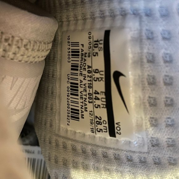 Nike Air Max 720 SATURN Pure Platinum 10.5 or 8 - Picture 7 of 10